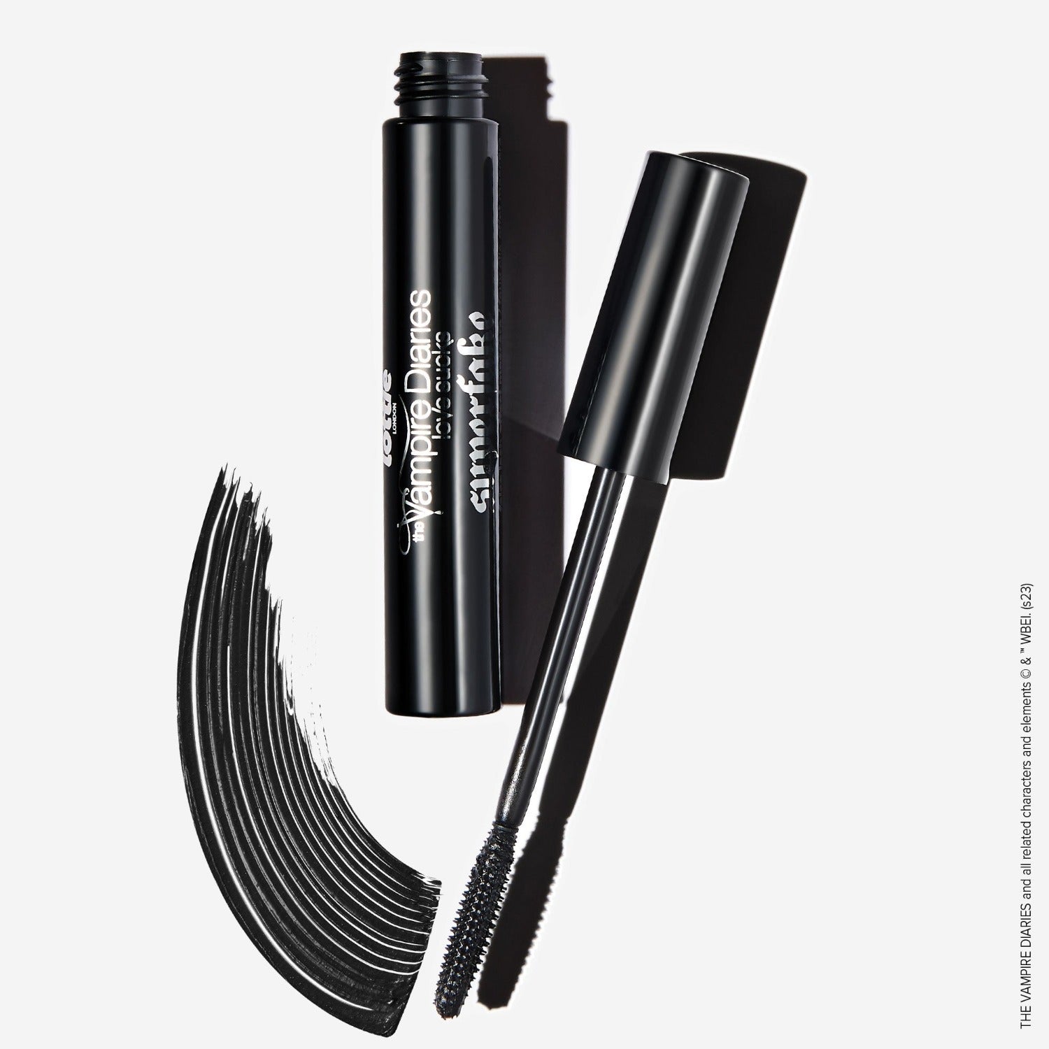 the vampire diaries x superfake mascara