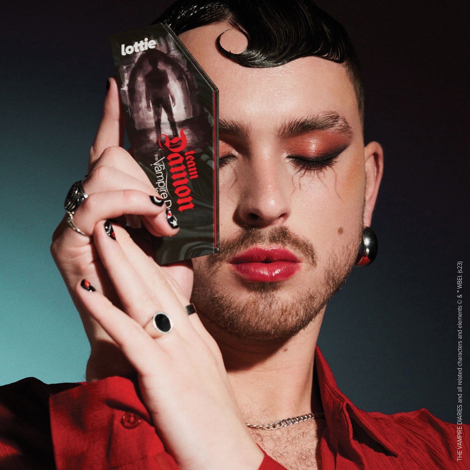 the vampire diaries x eyeshadow palette - team damon