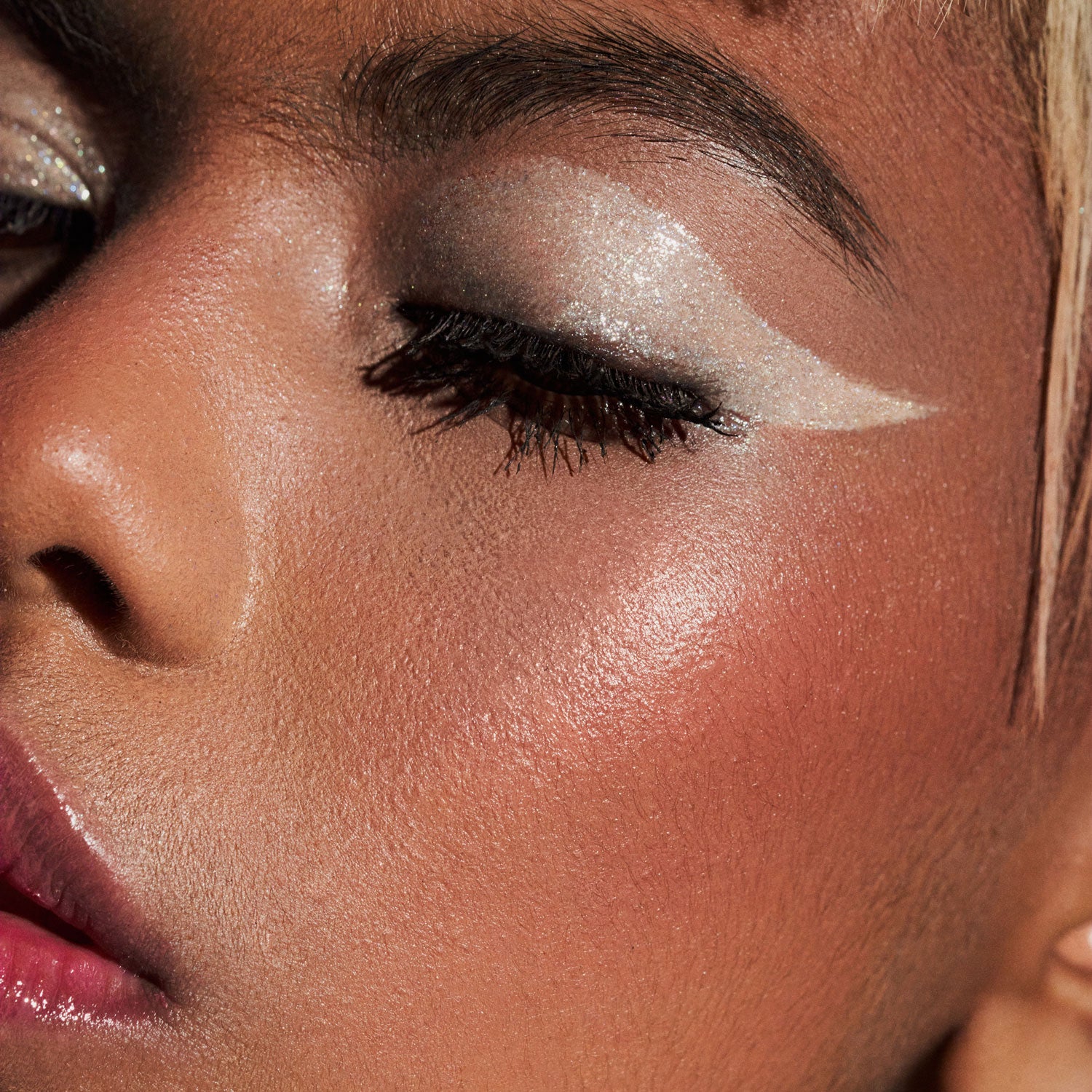 the vampire diaries x silver eye gloss